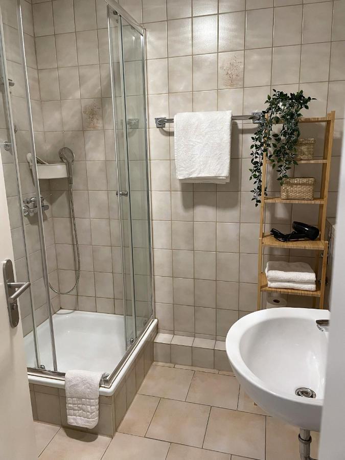 Nami - Robin - Helle Apartments Mitten In Der Stadt Memmingen Eksteriør billede
